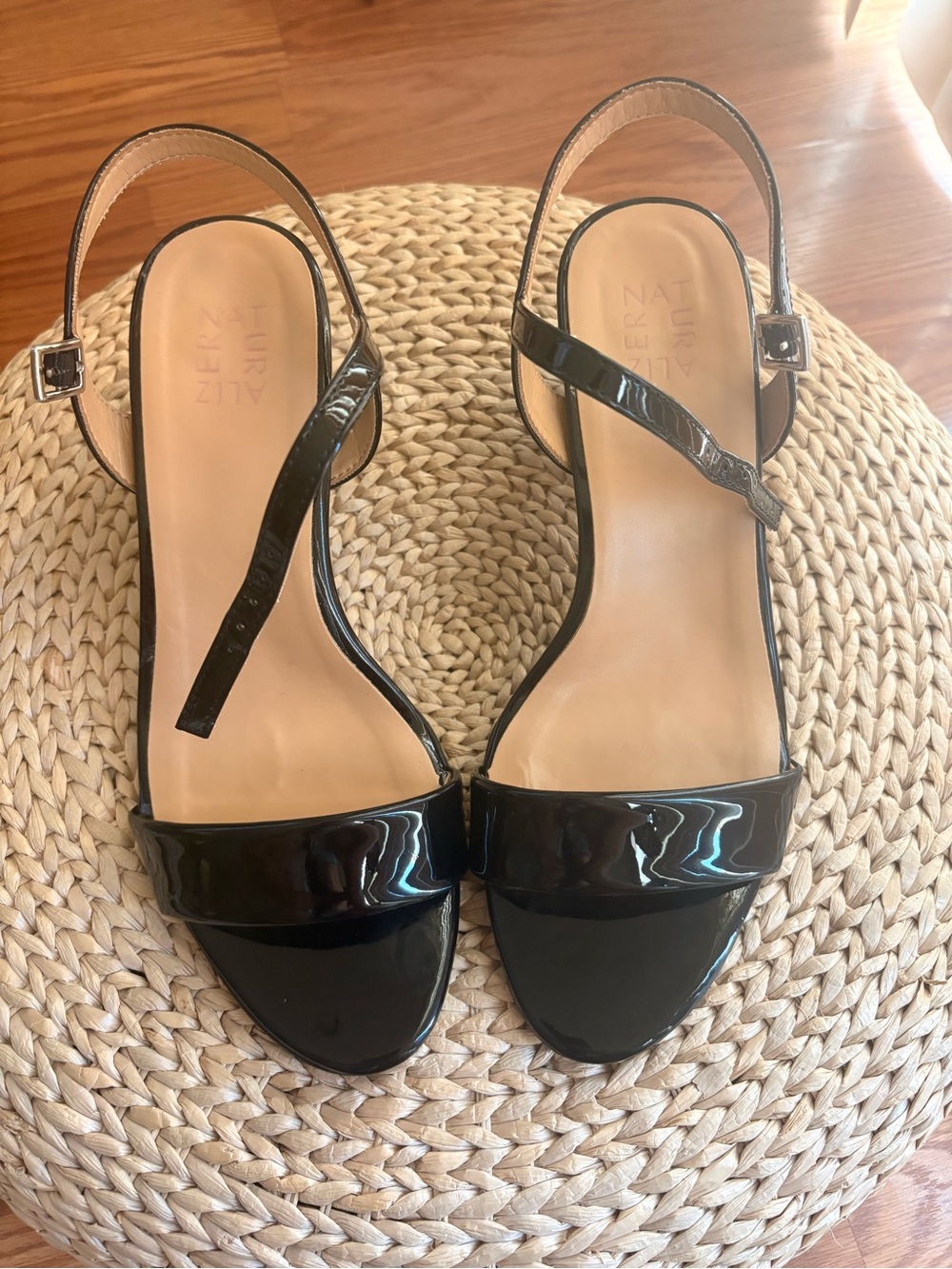 Naturalizer Black Patent Slingback Sandals with Single Toe Strap Size 11 W